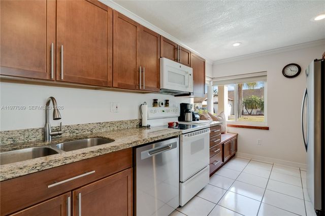 13334 SW 115th Ct, Unincorporated Dade County, FL 33176