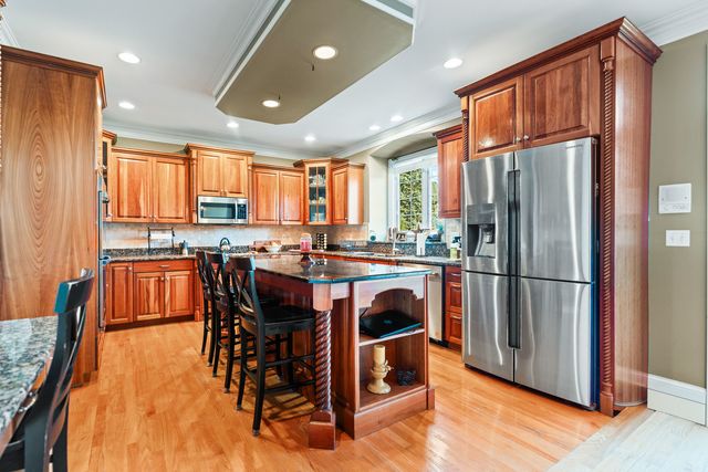 3N943 Ralph Waldo Emerson Lane, St. Charles, IL 60175