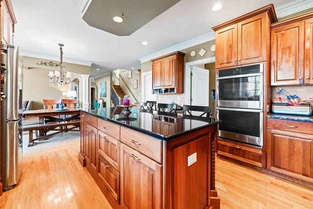 3N943 Ralph Waldo Emerson Lane, St. Charles, IL 60175