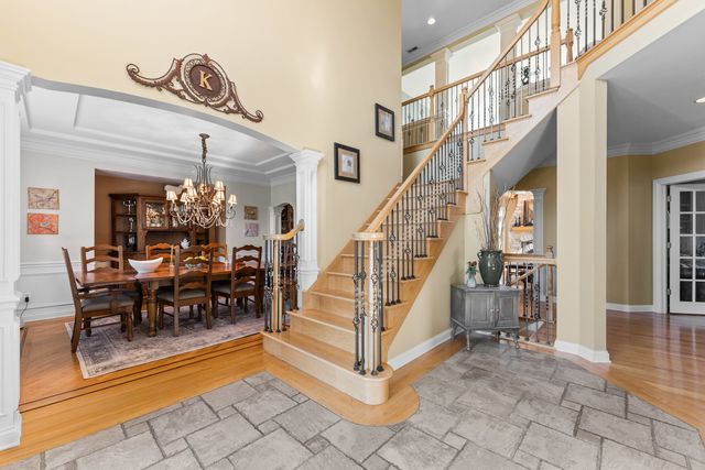 3N943 Ralph Waldo Emerson Lane, St. Charles, IL 60175