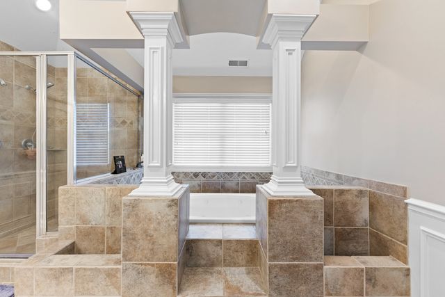 3N943 Ralph Waldo Emerson Lane, St. Charles, IL 60175