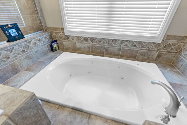 3N943 Ralph Waldo Emerson Lane, St. Charles, IL 60175