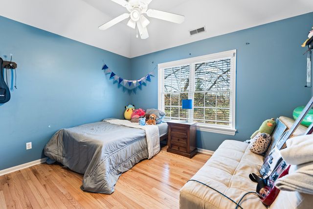 3N943 Ralph Waldo Emerson Lane, St. Charles, IL 60175