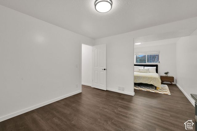 6225 S LORREEN DR, Murray, UT 84121