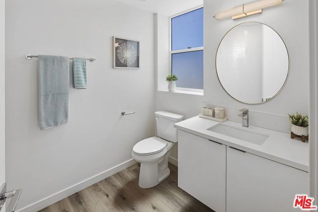 2783 Francis Avenue 507, Los Angeles, CA 90005