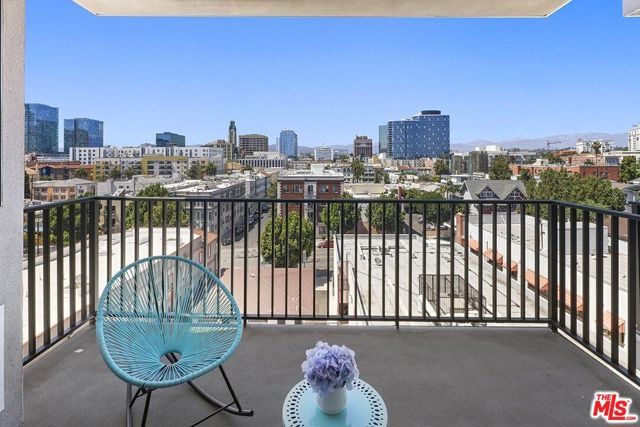 2783 Francis Avenue 507, Los Angeles, CA 90005