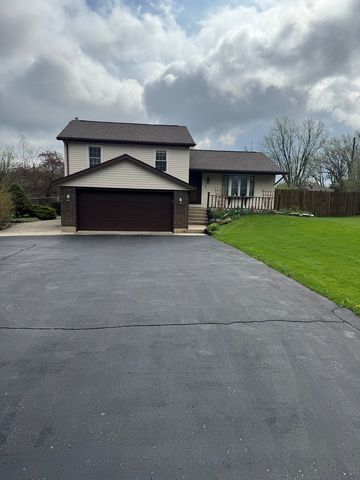 25225 N Virginia Avenue N, Lake Zurich, IL 60047