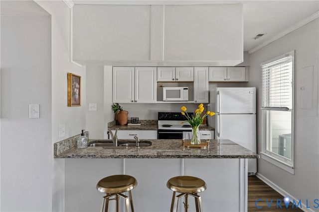 130 Arlington Sq, Ashland, VA 23005