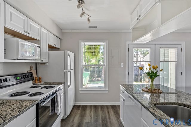 130 Arlington Sq, Ashland, VA 23005