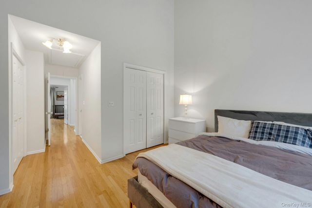 1403 Pondcrest Lane, White Plains, NY 10607