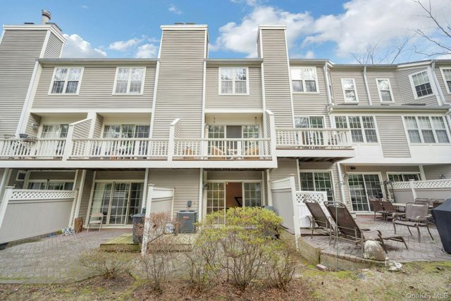 1403 Pondcrest Lane, White Plains, NY 10607