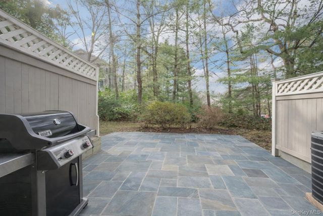 1403 Pondcrest Lane, White Plains, NY 10607