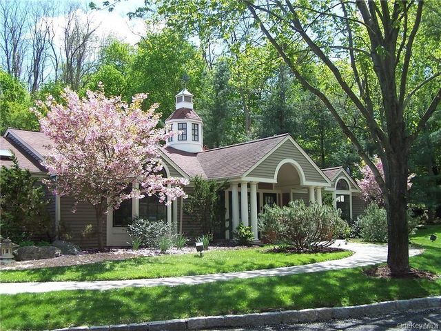 1403 Pondcrest Lane, White Plains, NY 10607