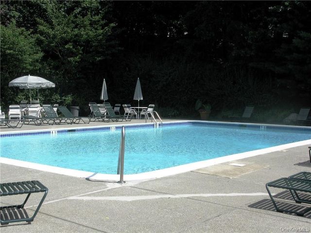 1403 Pondcrest Lane, White Plains, NY 10607
