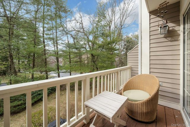 1403 Pondcrest Lane, White Plains, NY 10607