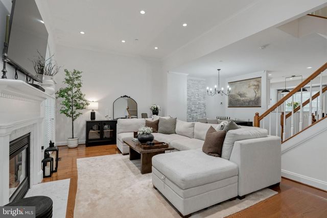 413 CLAYTON LN, Alexandria, VA 22304