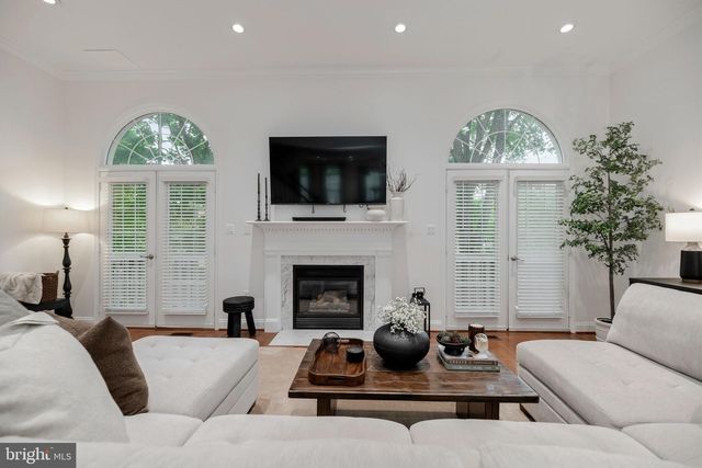413 CLAYTON LN, Alexandria, VA 22304