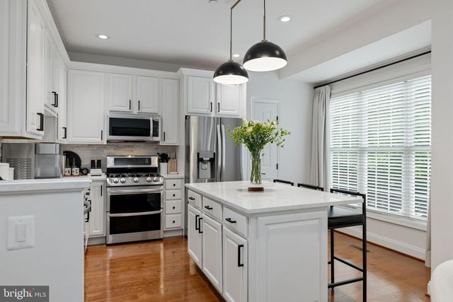 413 CLAYTON LN, Alexandria, VA 22304