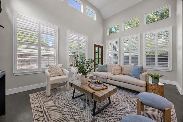 1609 Deloney ST B, Austin, TX 78721
