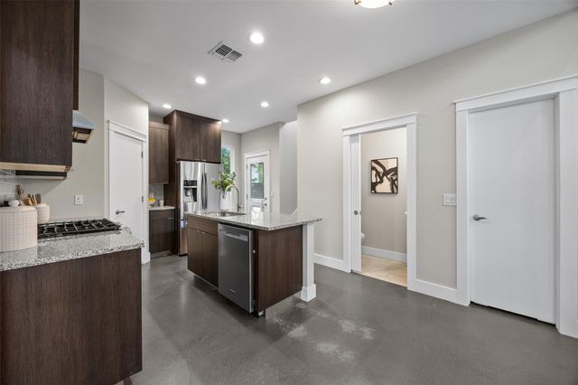 1609 Deloney ST B, Austin, TX 78721