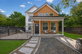 1609 Deloney ST B, Austin, TX 78721