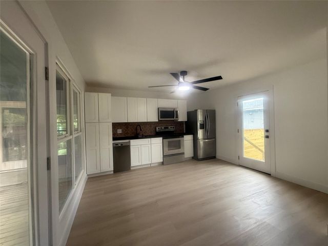 5903 Nancy DR B, Austin, TX 78745