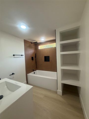 5903 Nancy DR B, Austin, TX 78745