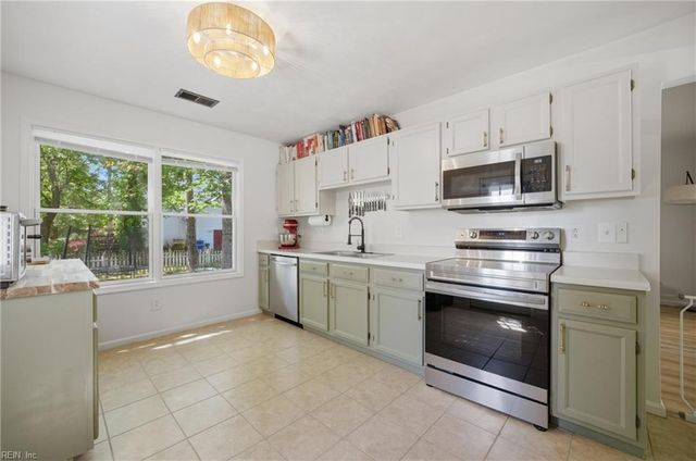 987 Bells Mill RD, Chesapeake, VA 23322