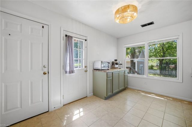 987 Bells Mill RD, Chesapeake, VA 23322