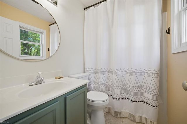 987 Bells Mill RD, Chesapeake, VA 23322