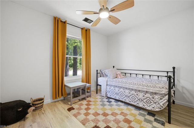 987 Bells Mill RD, Chesapeake, VA 23322