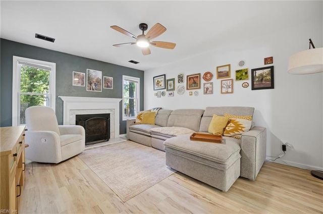 987 Bells Mill RD, Chesapeake, VA 23322