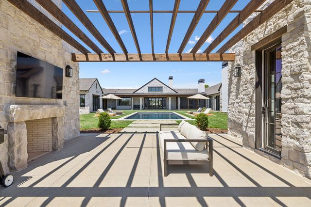 2077 Wilson Pike, Franklin, TN 37067