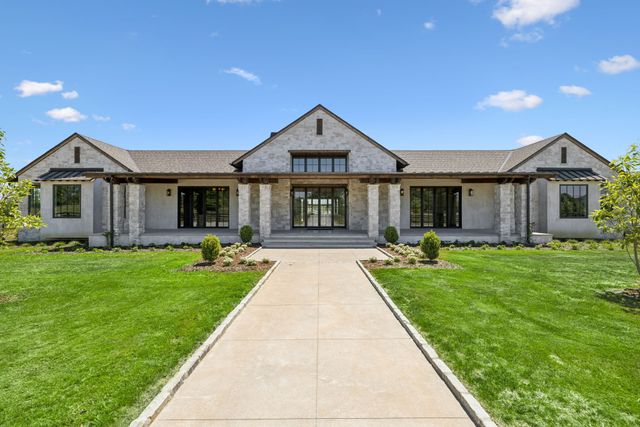 2077 Wilson Pike, Franklin, TN 37067