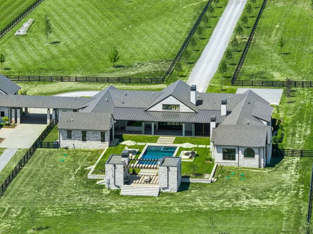 2077 Wilson Pike, Franklin, TN 37067