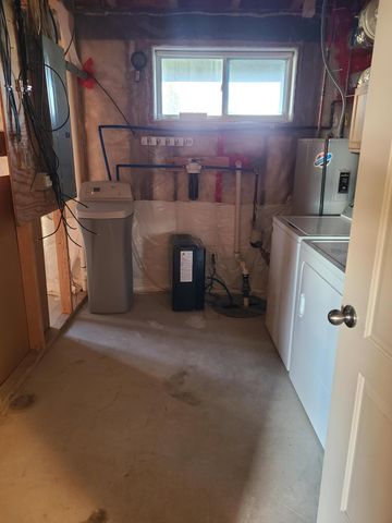 225 Maple Point Boulevard, Mapleton, ND 58059