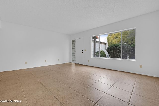 7456 E Covey Drive, Tucson, AZ 85750