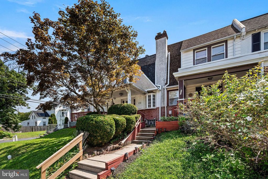 208 E ESSEX AVE, LANSDOWNE, PA 19050 — exterior
