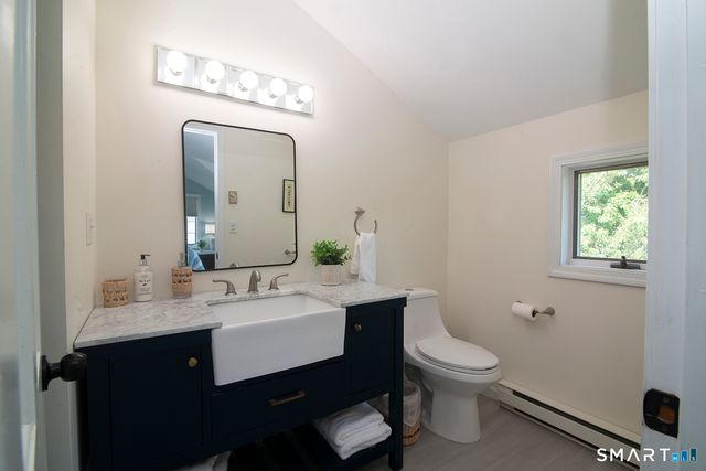 12 Middlefield Street, Groton, CT 06340