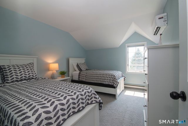 12 Middlefield Street, Groton, CT 06340