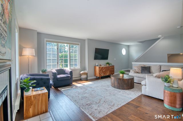 12 Middlefield Street, Groton, CT 06340
