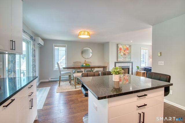 12 Middlefield Street, Groton, CT 06340