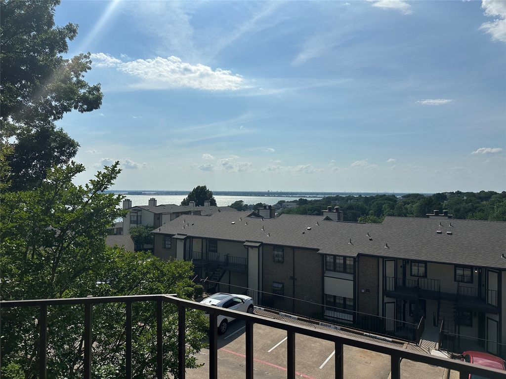 202 Henry M Chandler Drive, Rockwall, TX 75032