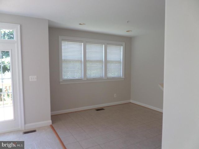 1136 KEOKUK TER NE, Leesburg, VA 20176