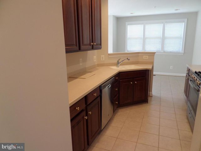 1136 KEOKUK TER NE, Leesburg, VA 20176