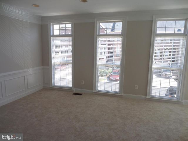 1136 KEOKUK TER NE, Leesburg, VA 20176