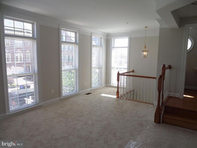 1136 KEOKUK TER NE, Leesburg, VA 20176