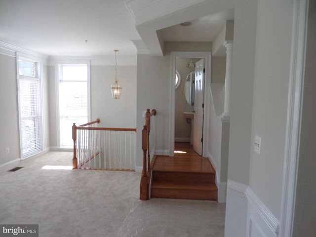 1136 KEOKUK TER NE, Leesburg, VA 20176