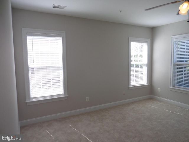 1136 KEOKUK TER NE, Leesburg, VA 20176