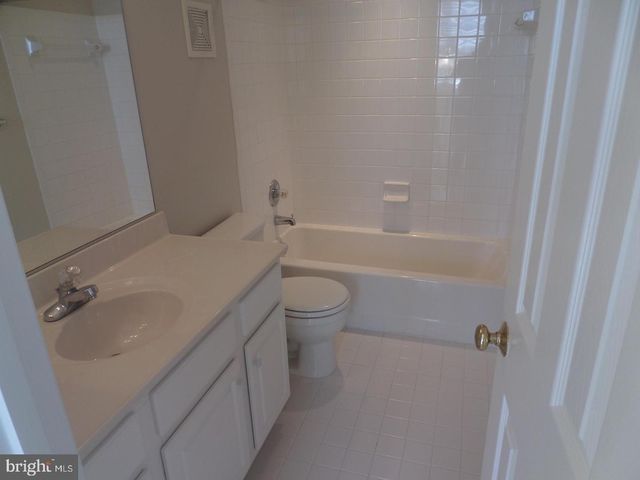 1136 KEOKUK TER NE, Leesburg, VA 20176